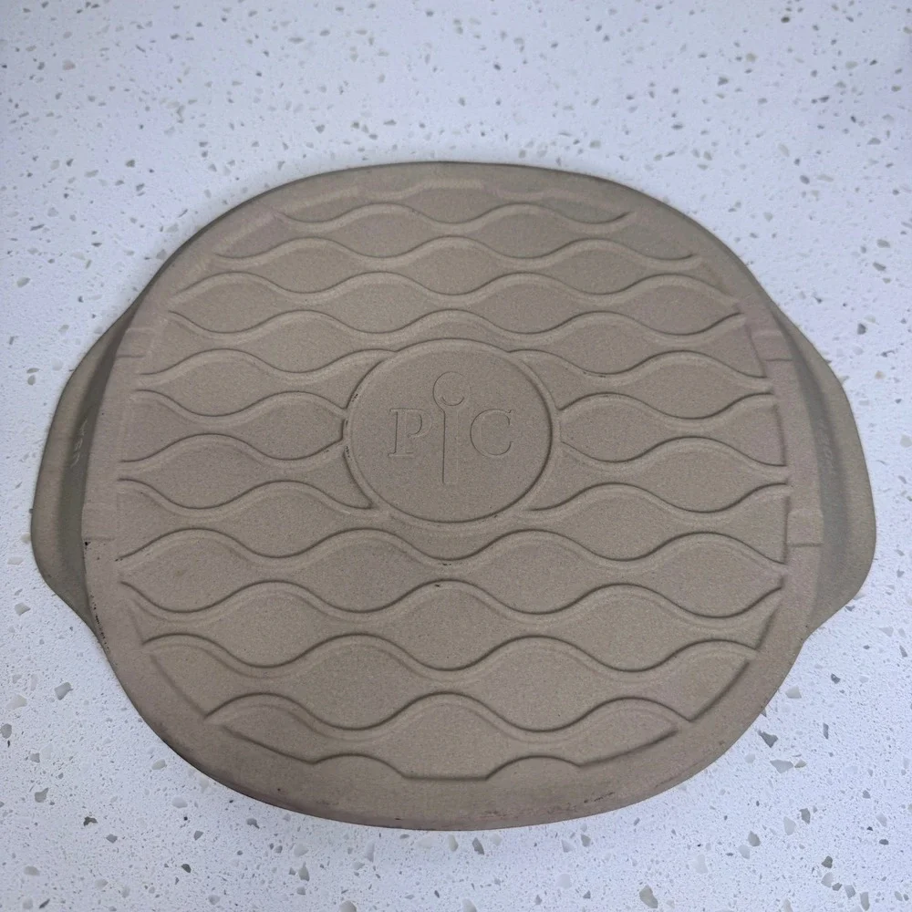 Pampered Chef 1204 Round Stoneware Personal Pizza Stone with Handles Tan USA